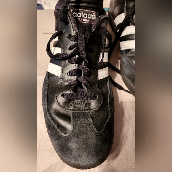 Adidas Samba Classics - Picture 4 of 9